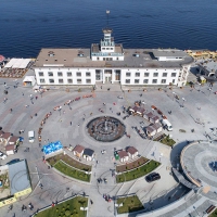 «Історія, яку створила Москва під імперію, тепер розпадається»